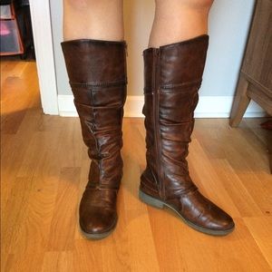 Bare Traps boots